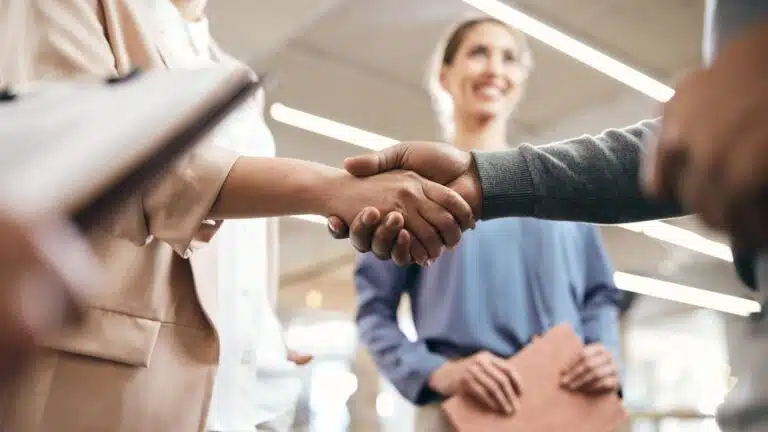 The Top Reputation Signals That Actually Drive Buying Decisions Today Article Image