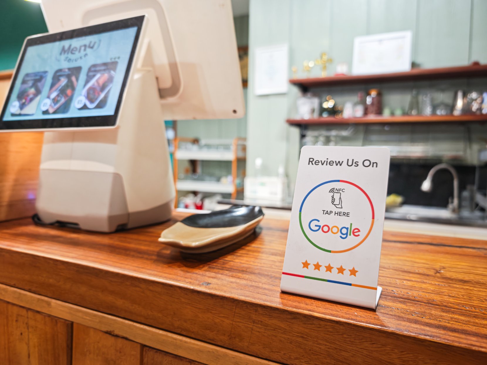 Google Updates Review Snippet Guidelines to Ban Fake and Incentivized Reviews Article Image